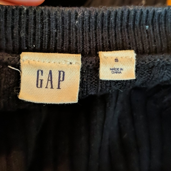 GAP Merino Wool Sweater - Picture 3 of 4